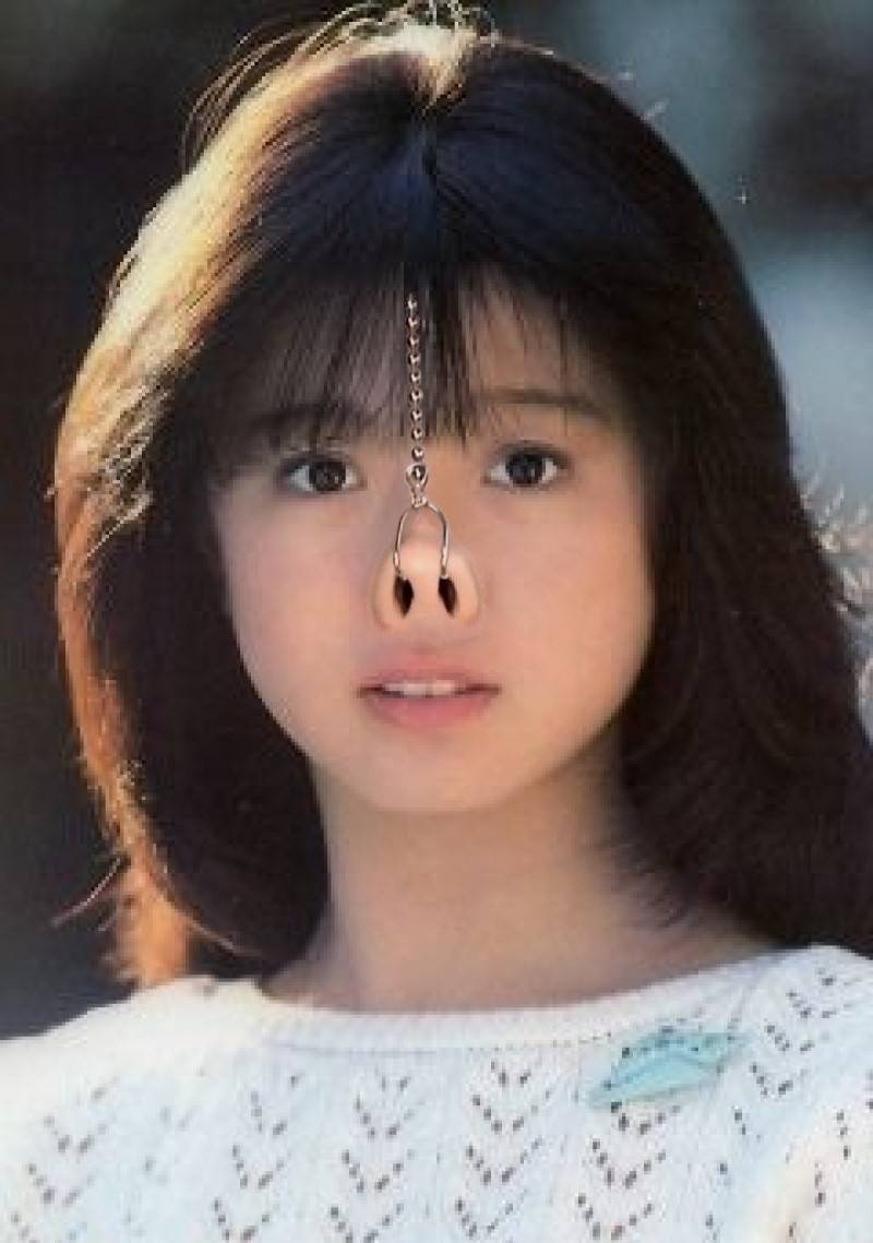 Nose Hook 1943965 223 1